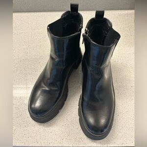 Sam & Libby Women’s Ankle Boots Julia Lug Sole Zip Closure Size 10